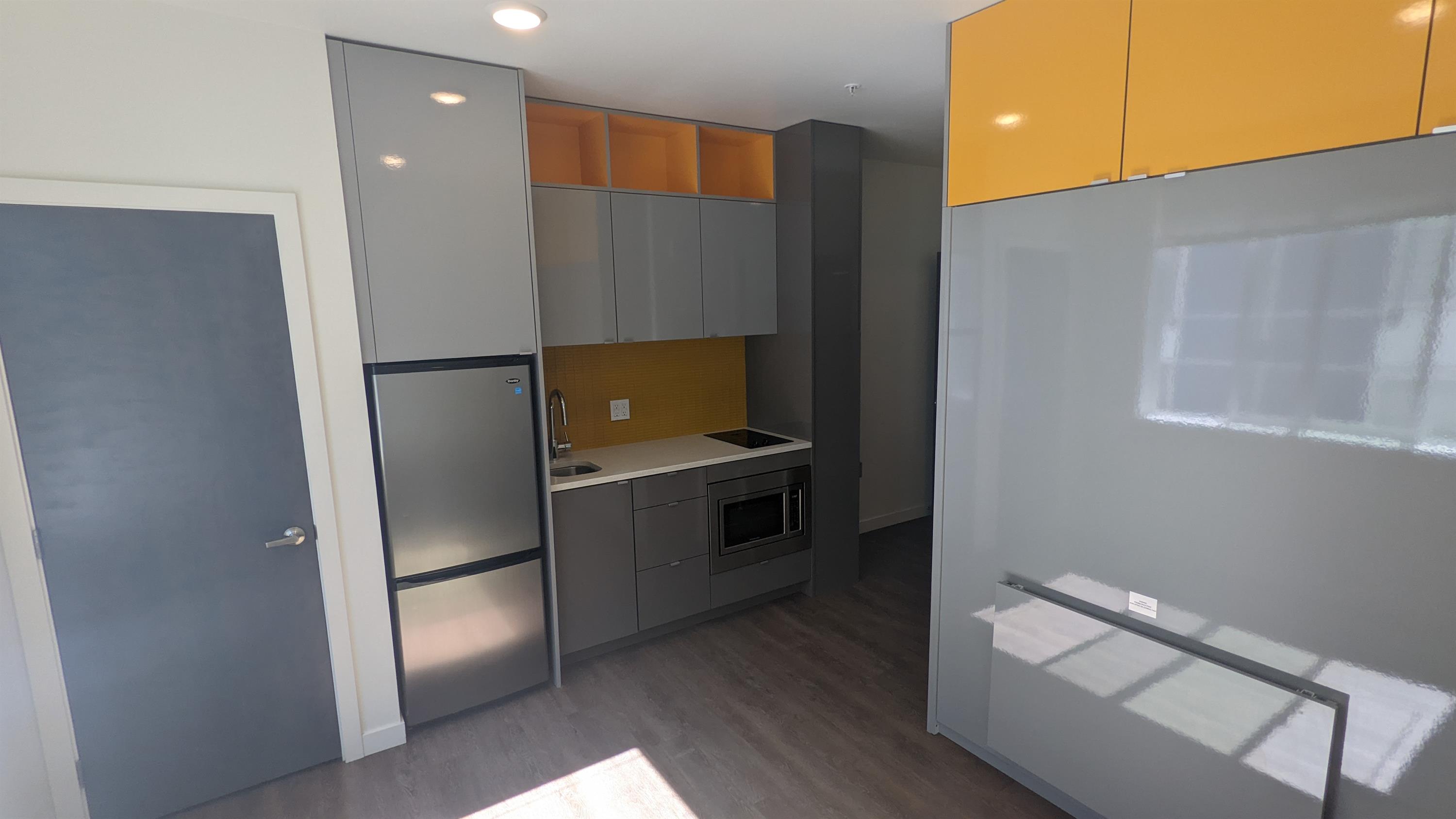 3639 Linden Ave N. - 204